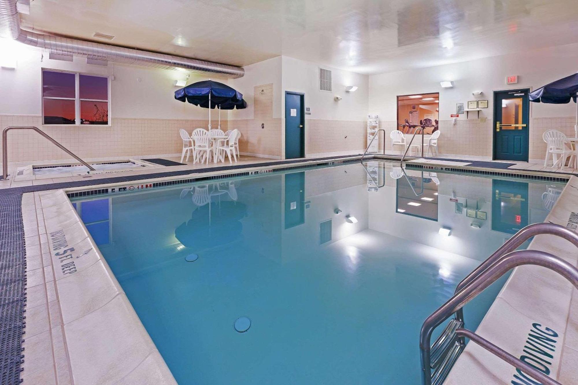 Country Inn & Suites By Radisson, Chambersburg, Pa Ngoại thất bức ảnh